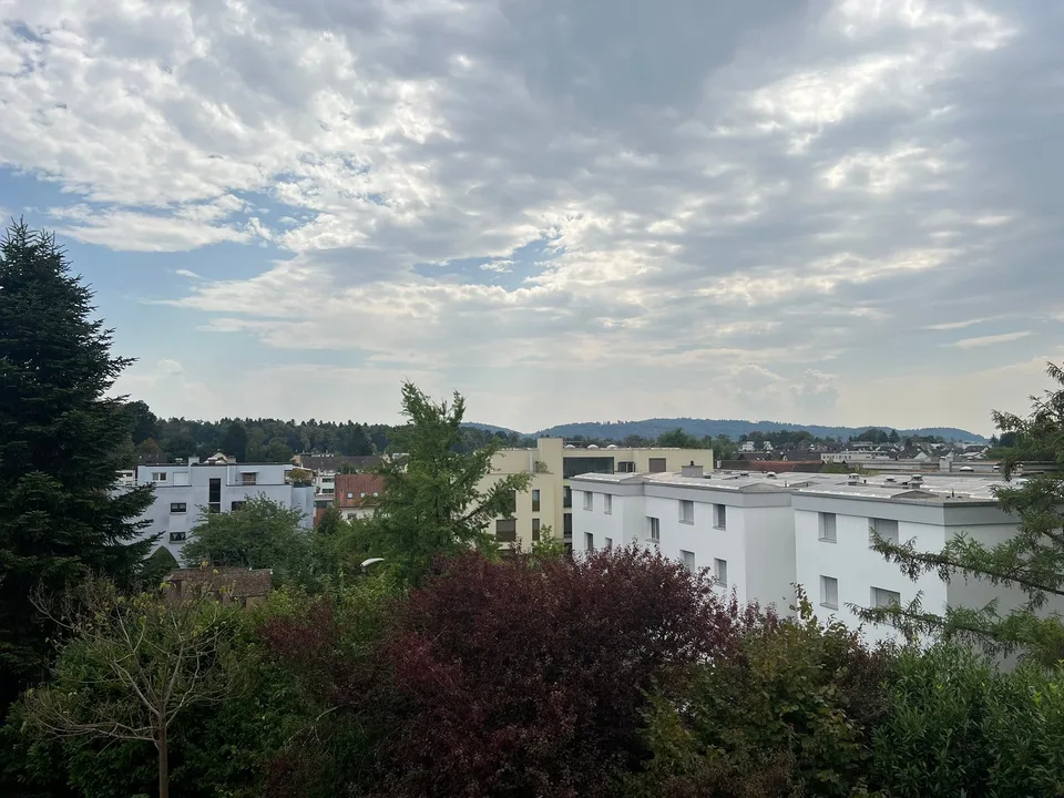 Charmant appartement 3.5 pièces avec balcon et belle vue à Baden