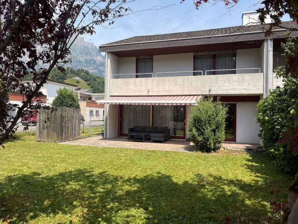 Quiet living, central location