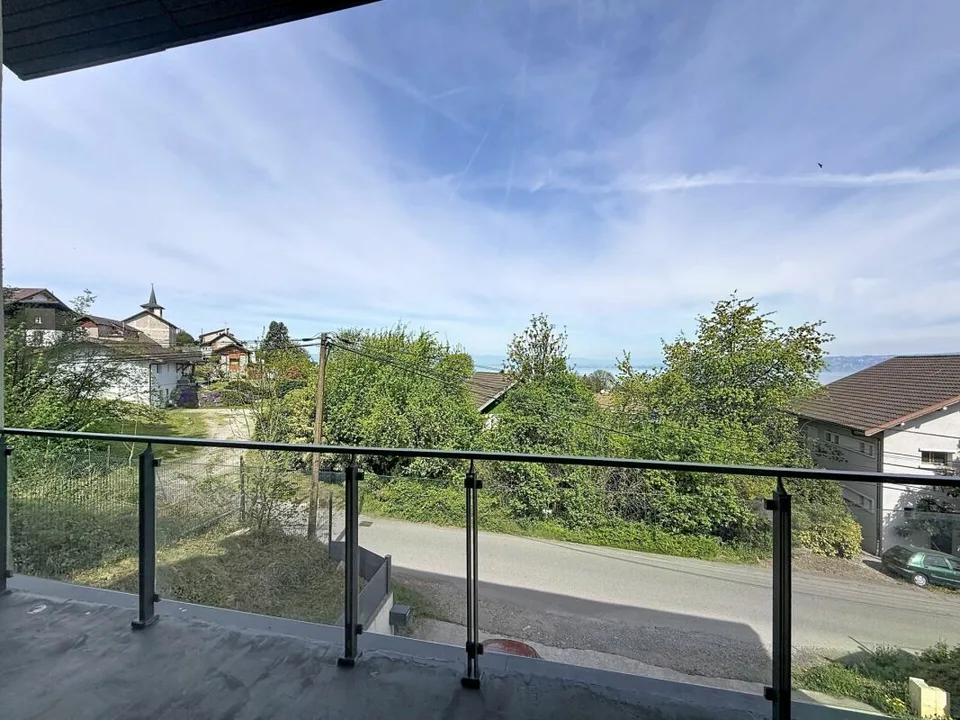Zweifamilienhaus mit 5.5 Zimmern und 126 m2 in Lugrin