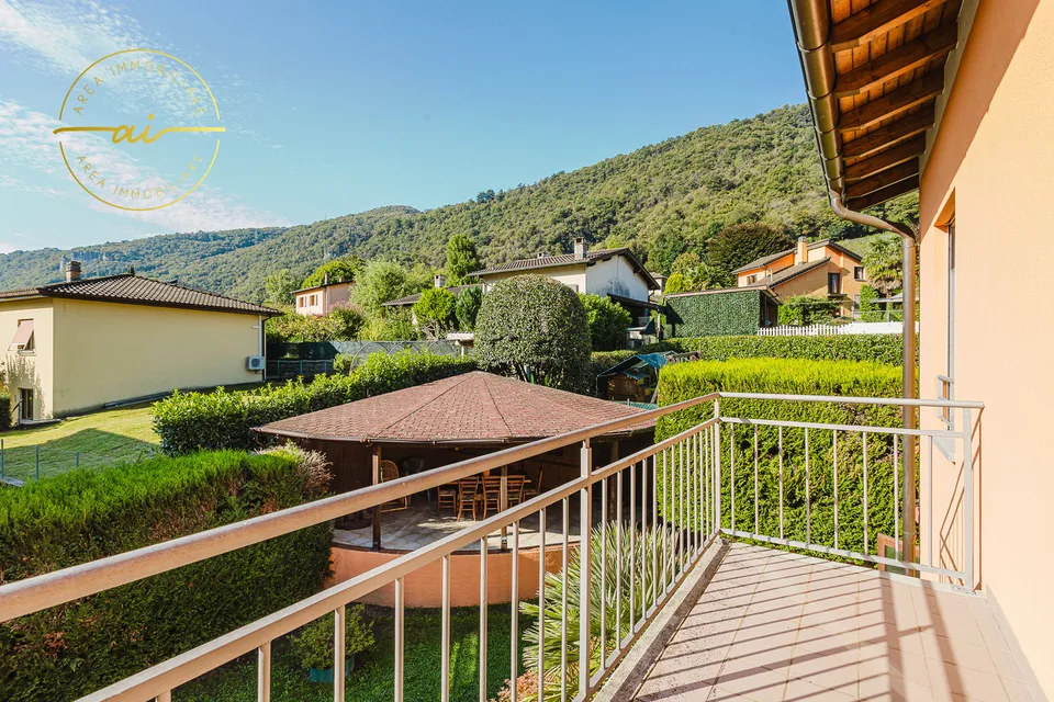 Belle maison avec jardin, à deux pas du lac de Riva San Vitale