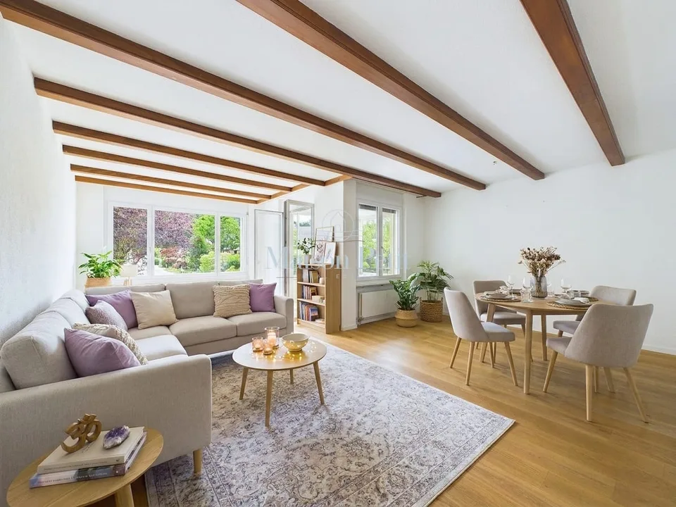 Perfetto per piccole famiglie, coppie o single - a Ebmatingen, 96m2 di spazio abitativo con loggia a vetri cerca nuovi proprietari.