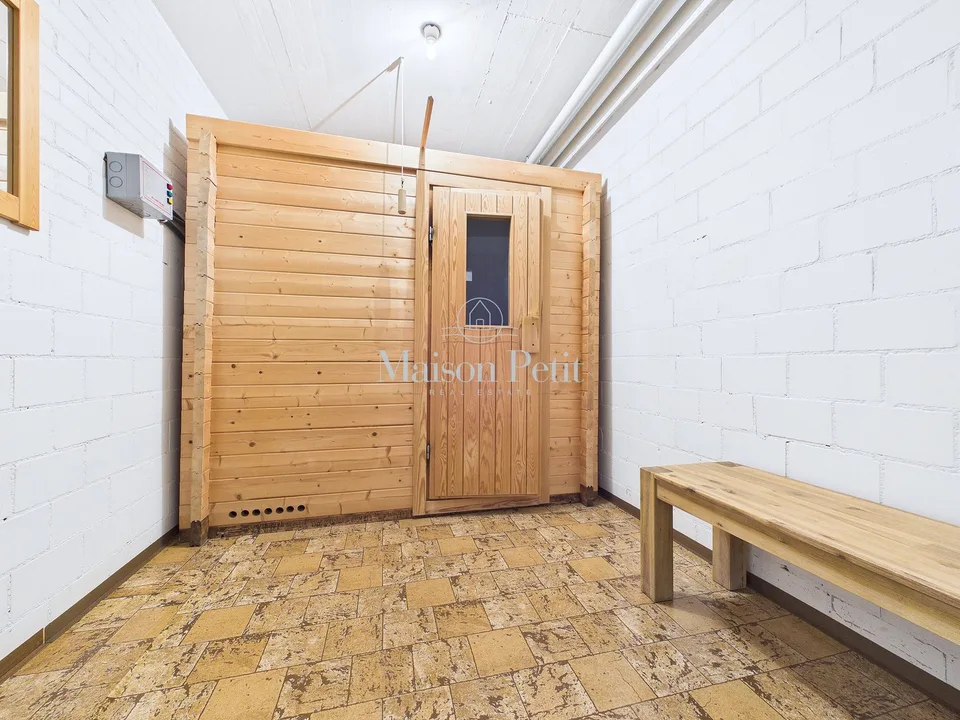 Perfetto per piccole famiglie, coppie o single - a Ebmatingen, 96m2 di spazio abitativo con loggia a vetri cerca nuovi proprietari.