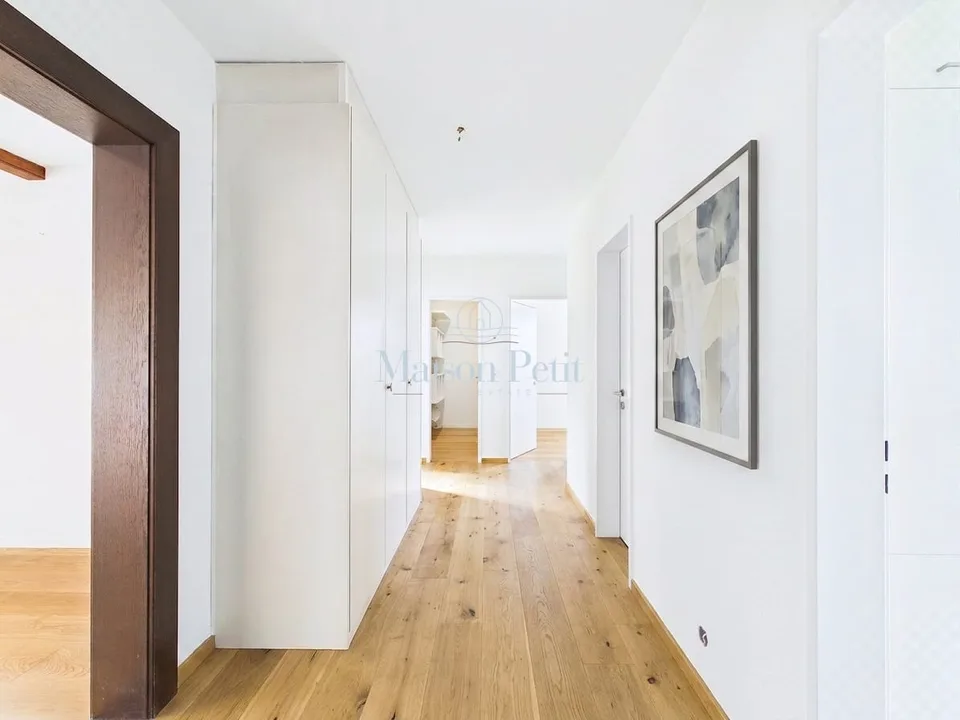 Perfetto per piccole famiglie, coppie o single - a Ebmatingen, 96m2 di spazio abitativo con loggia a vetri cerca nuovi proprietari.