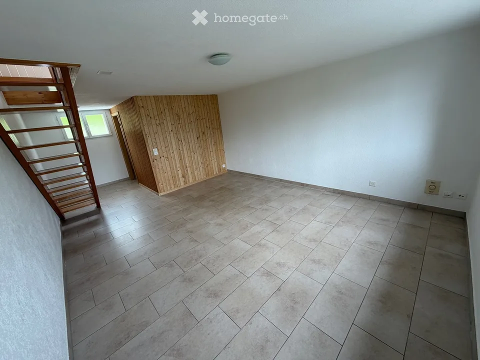 Helle 2-Zimmer Wohnung in Wattenwil