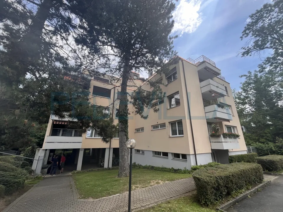 À louer - Bel appartement 4.5 pièces avec balcon et cheminée à Bienne