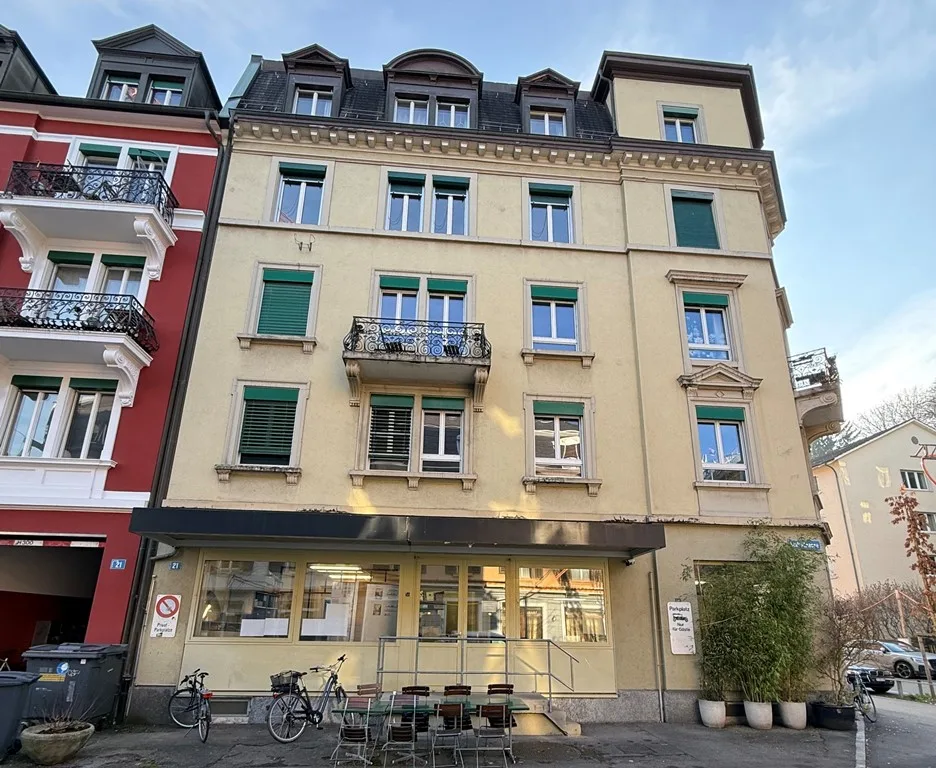 Attraktive 4- Zimmerwohnung mit viel Charme in Zürich-Wiedikon zu vermieten