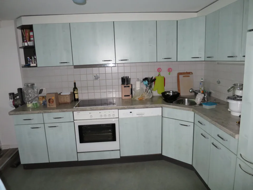 Grosse 4.5-Zimmer-Wohnung in Läufelfingen – ruhige Lage mit Balkon und Aussicht ins Grüne