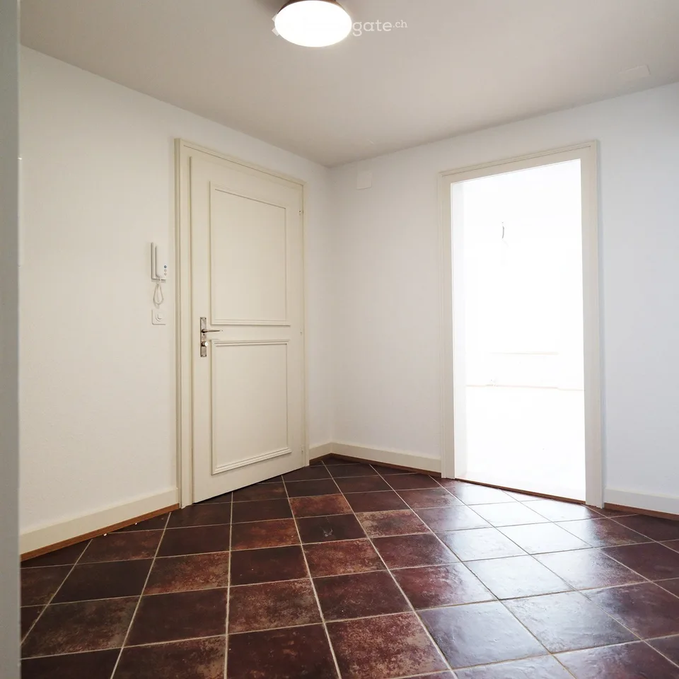 Charmante 3.5-Zimmer-Altbauwohnung an der Rheingasse in Basel