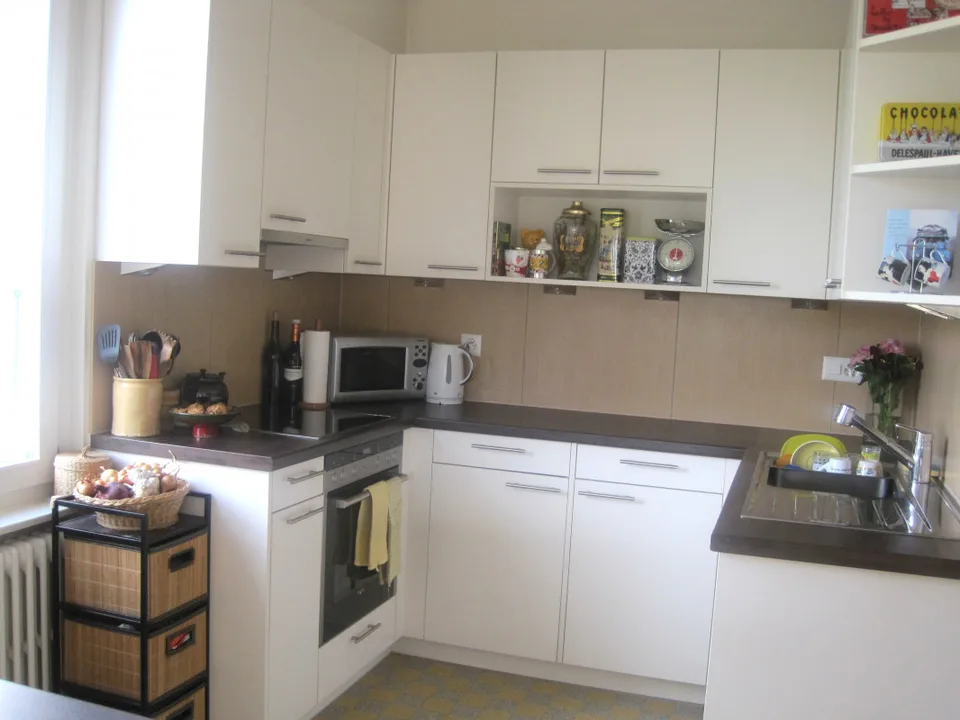 Sehr schönes Haus aus den 30er Jahren, 3 Apartments, 582 m2 Grundstück