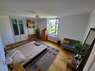 Sehr schönes Haus aus den 30er Jahren, 3 Apartments, 582 m2 Grundstück