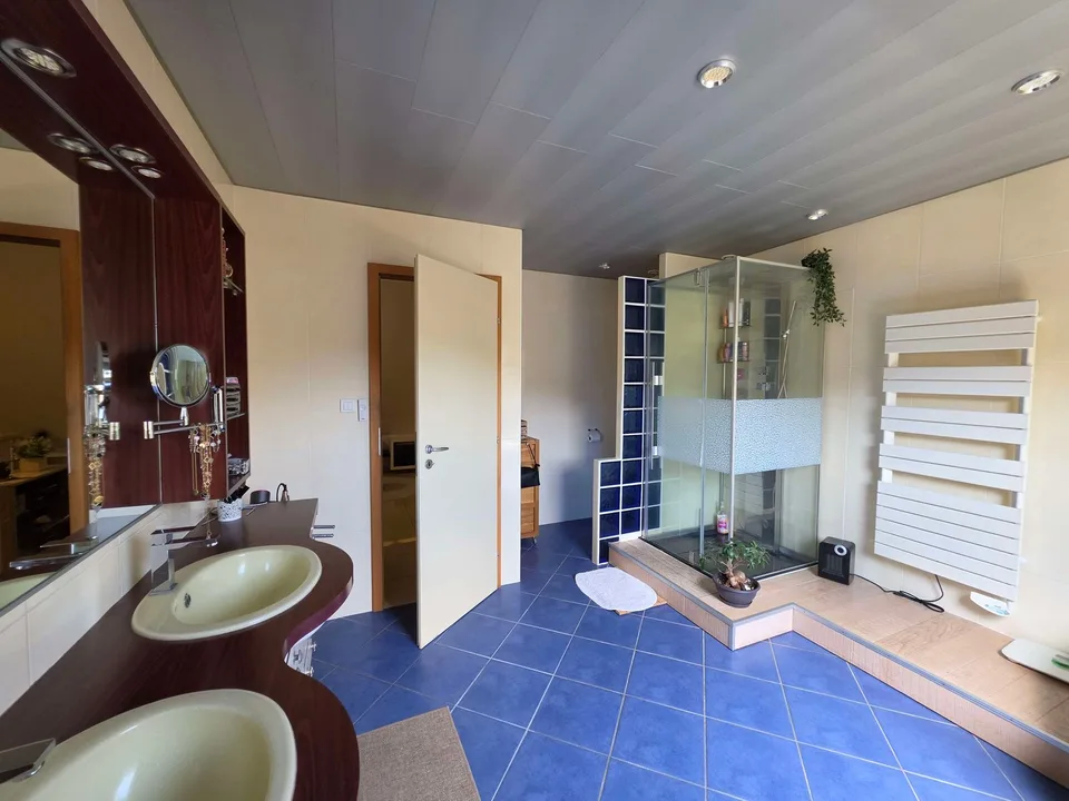 Moderne Haus auf 14,40 Aren