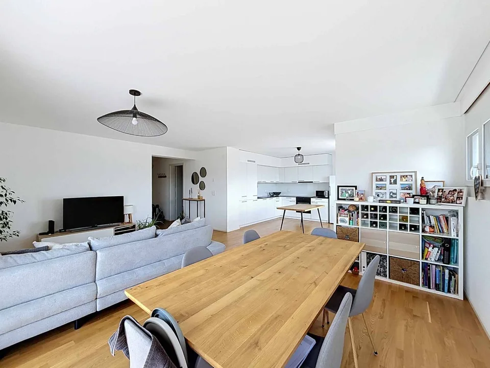 Attic apartment with 4.5 rooms between light and serenity