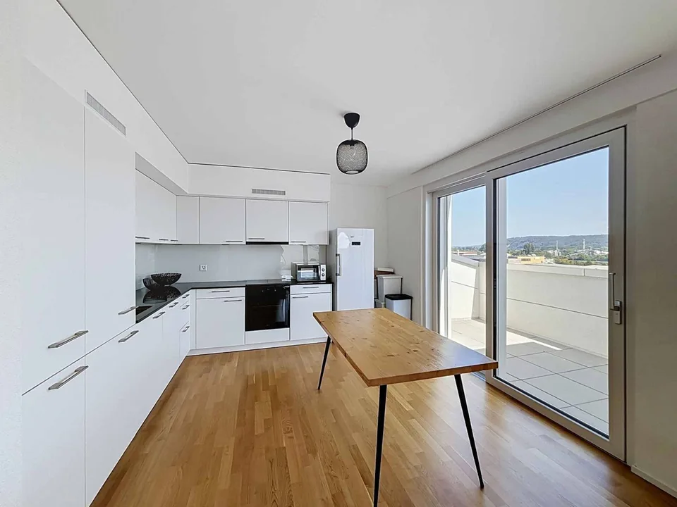 Attic apartment with 4.5 rooms between light and serenity