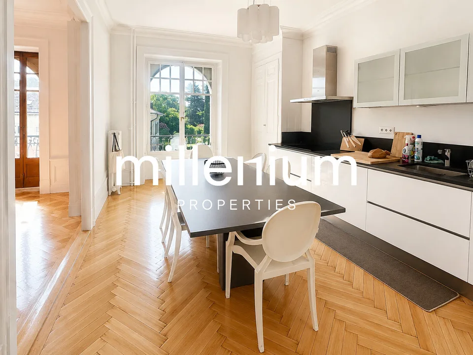 Schönes möbliertes Apartment mit außergewöhnlichem Blick auf die Perle des Sees