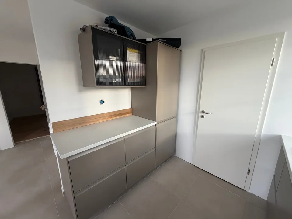 3 wunderschöne Apartments mit 2,5 bis 3,5 Zimmern und Seeblick in Saint-Blaise zur Miete