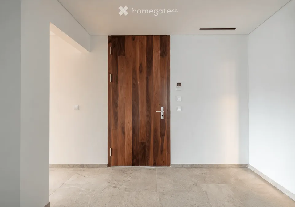 Moderne, helle 4.5-Zimmer-Wohnung mit Balkon in Zürich-Binz