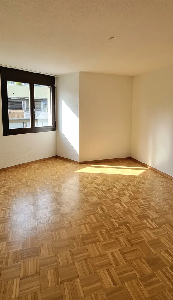 Grosszügige 4.5-Zimmer-Wohnung mit Balkon