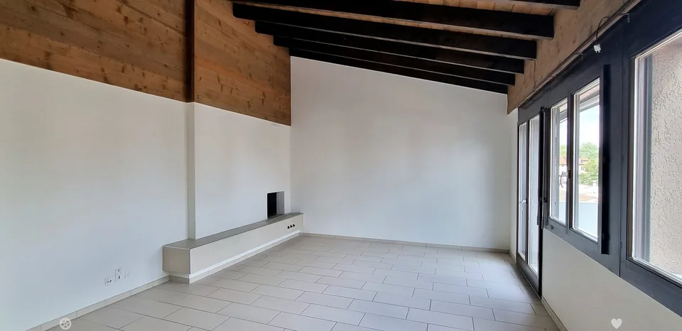 Grosszügige 4.5-Zimmer-Wohnung mit Balkon
