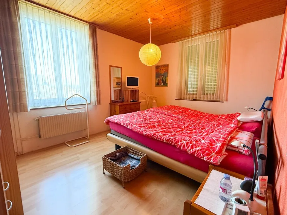 Renditeobjekt mit Geschichte &amp; Zukunft  Mehrfamilienhaus mit Baulandreserve in Luterbach