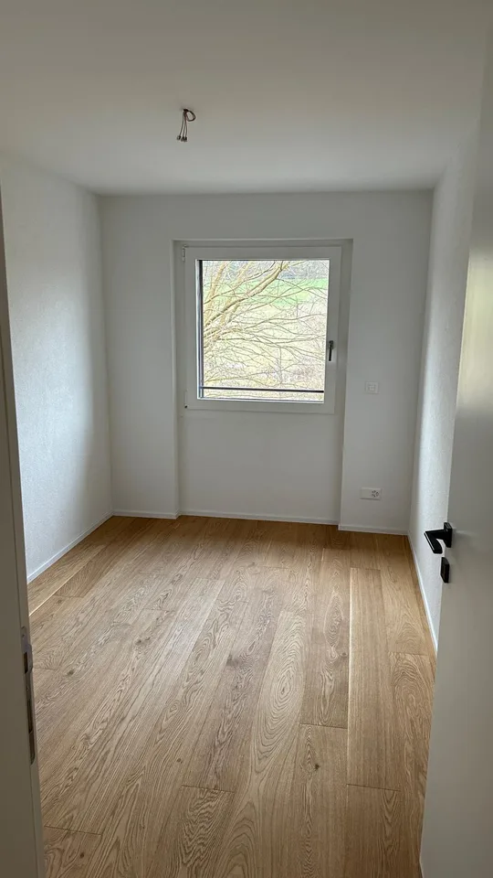 Last available 3.5-room apartment - Modern living with a view of the green