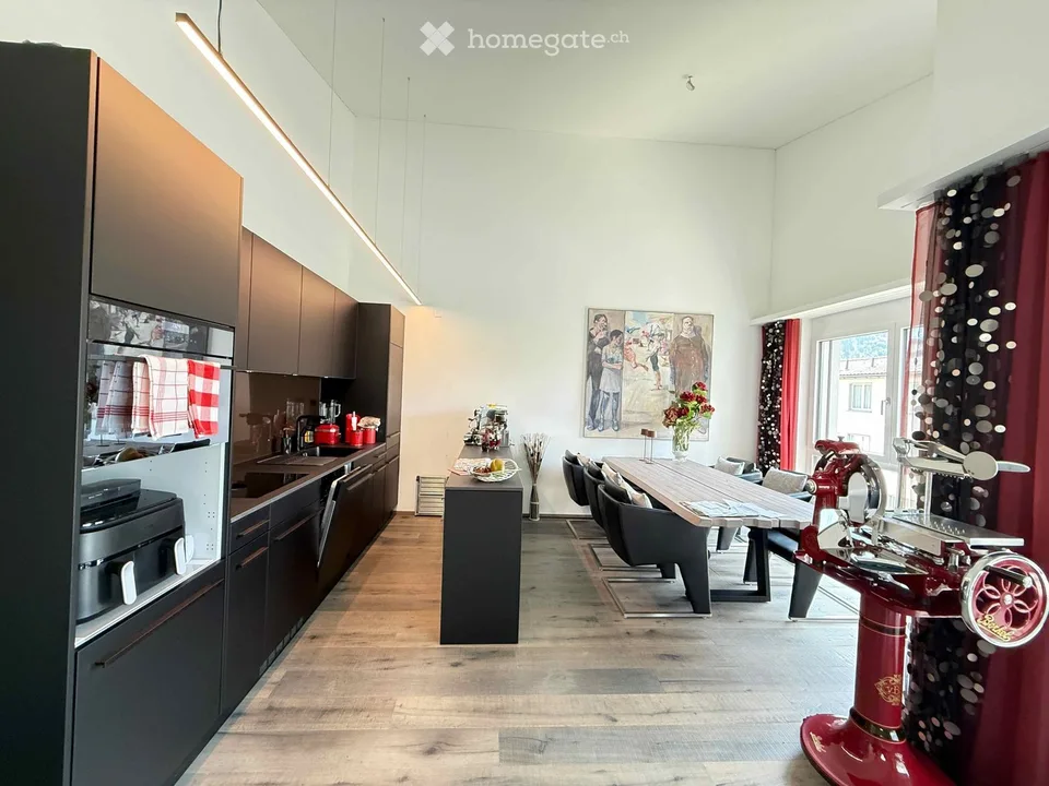Moderne 3.5-Zimmer-Dachwohnung mit Bergblick in Chur