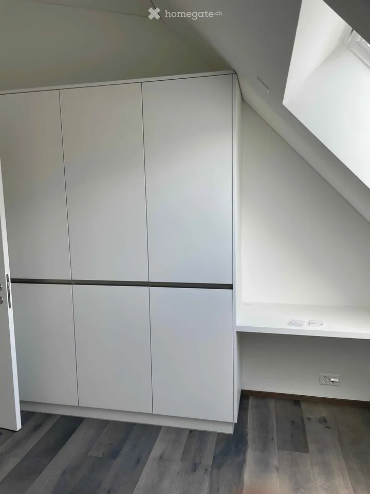 Moderne 3.5-Zimmer-Dachwohnung mit Bergblick in Chur