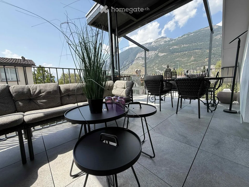 Moderne 3.5-Zimmer-Dachwohnung mit Bergblick in Chur