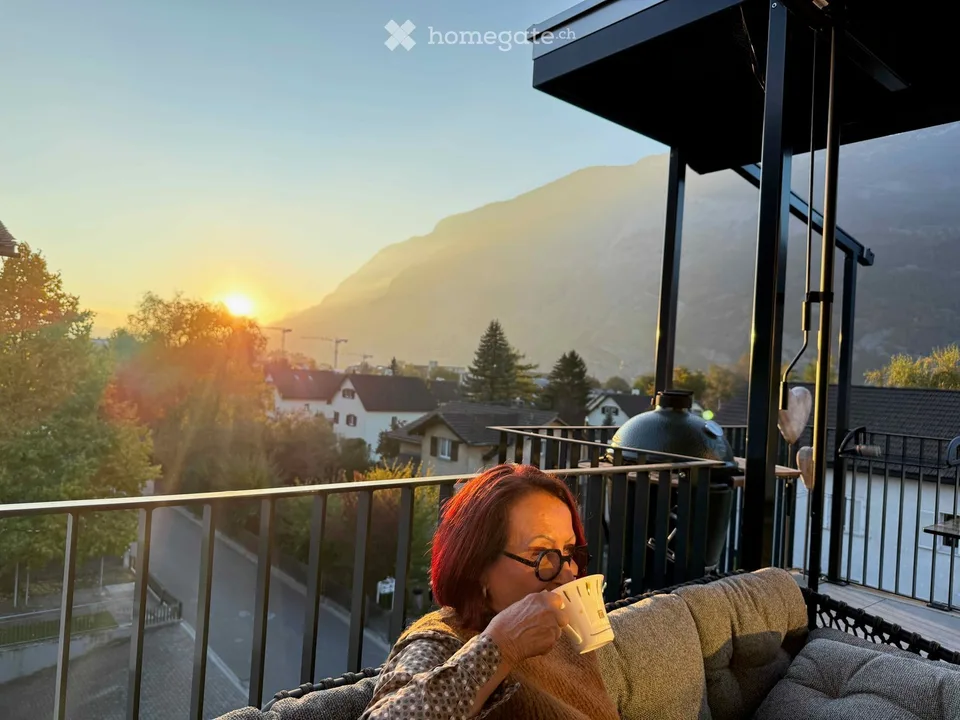 Moderne 3.5-Zimmer-Dachwohnung mit Bergblick in Chur