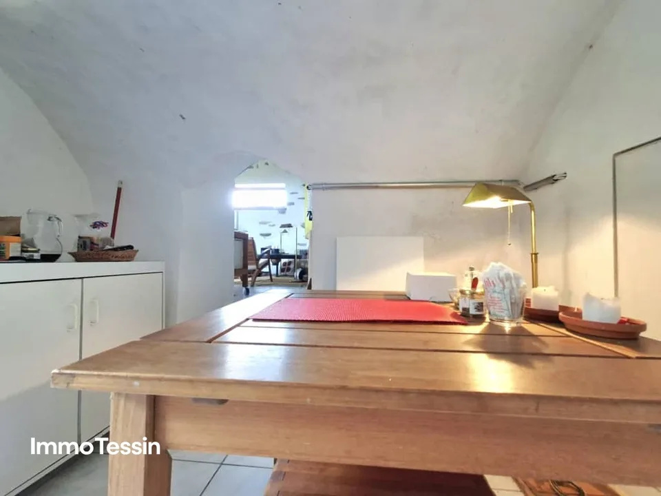 UNIQUE: Property with two rusticos and separate studio in panoramic location with far-reaching views and huge plot