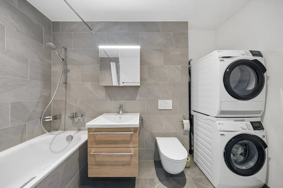 Appartamento 4.5 locali luminoso con due logge a Romanshorn in vendita