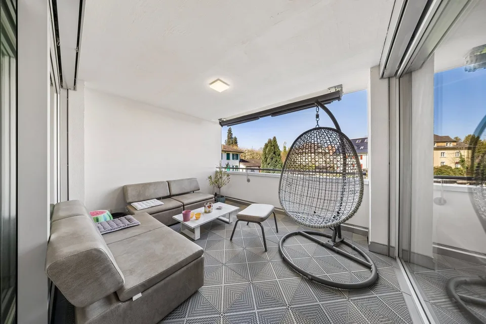 Appartamento 4.5 locali luminoso con due logge a Romanshorn in vendita