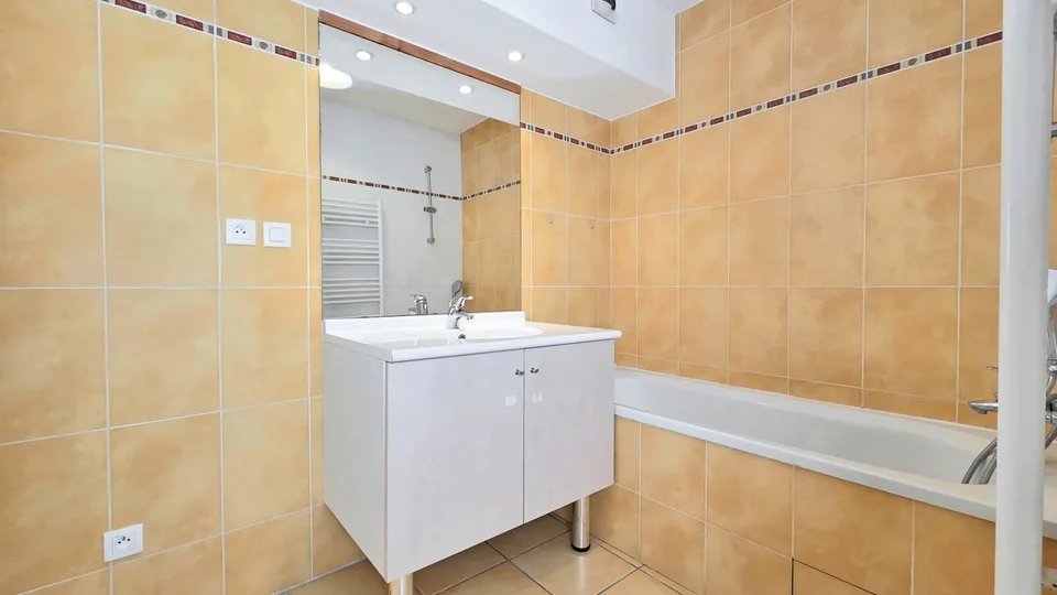 Beaumont Le Châble: Bright 3-room apartment with garage and cellar