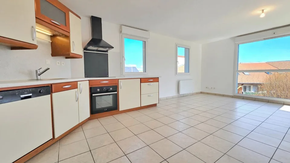 Beaumont Le Châble: Bright 3-room apartment with garage and cellar