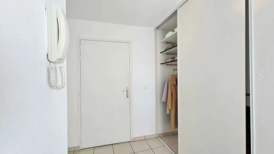 Beaumont Le Châble: Bright 3-room apartment with garage and cellar
