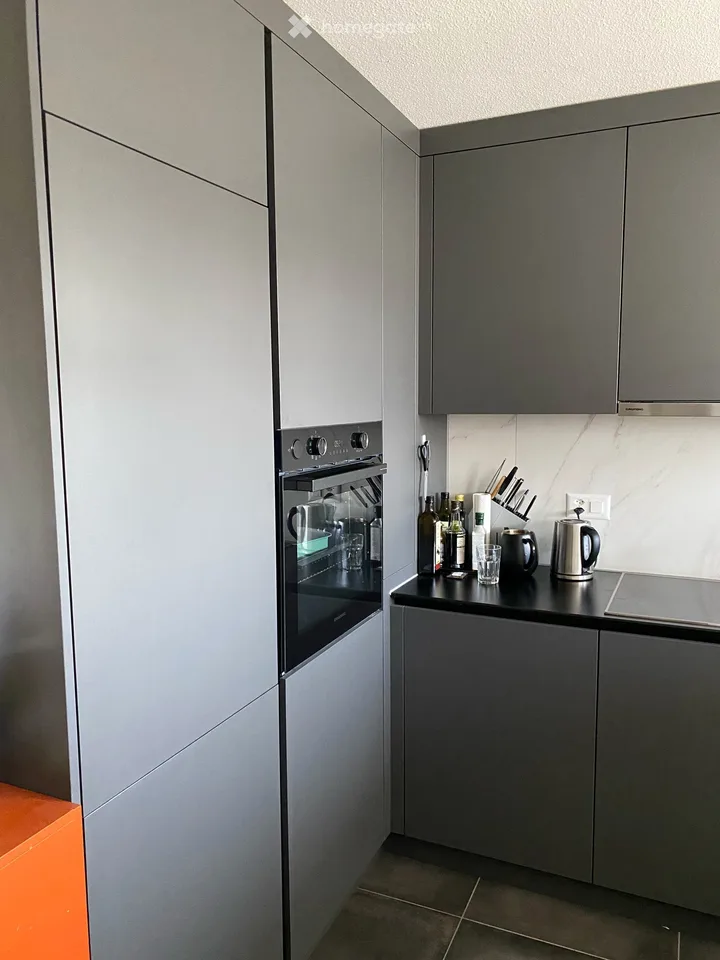 2.5-room apartment with balcony in Zürich-Höngg, near Limmat