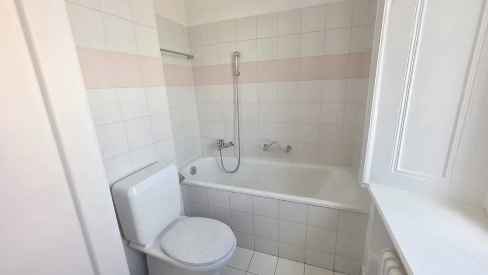JOLI LOGEMENT RAFRAICHI ET LUMINEUX