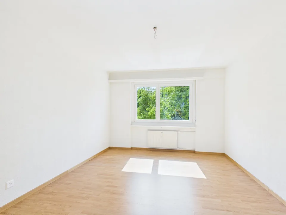 Appartement lumineux 4.5 pièces avec balcon ensoleillé à Aarwangen – disponible immédiatement !