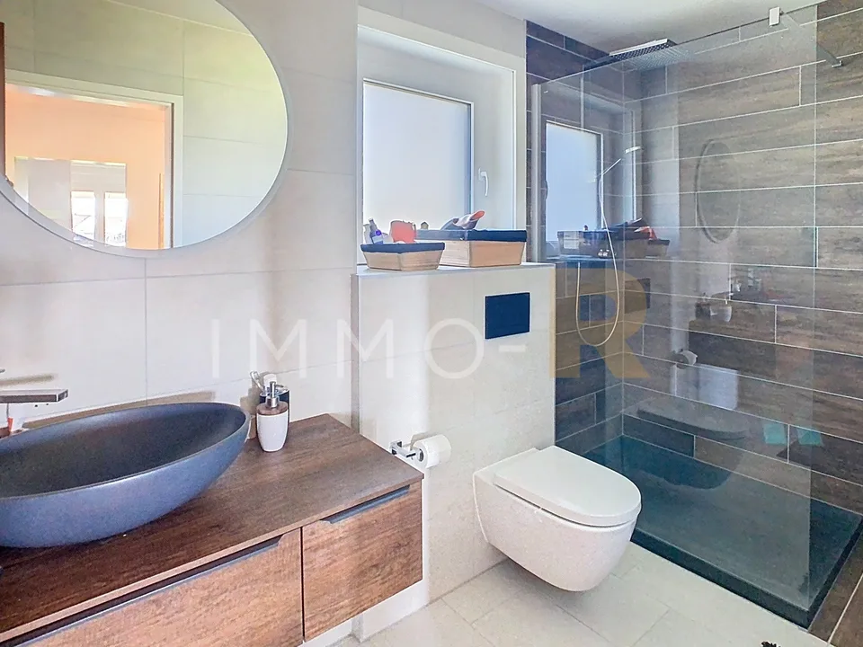 Prächtiges 3.5-Zimmer-Wohnung komplett renoviert