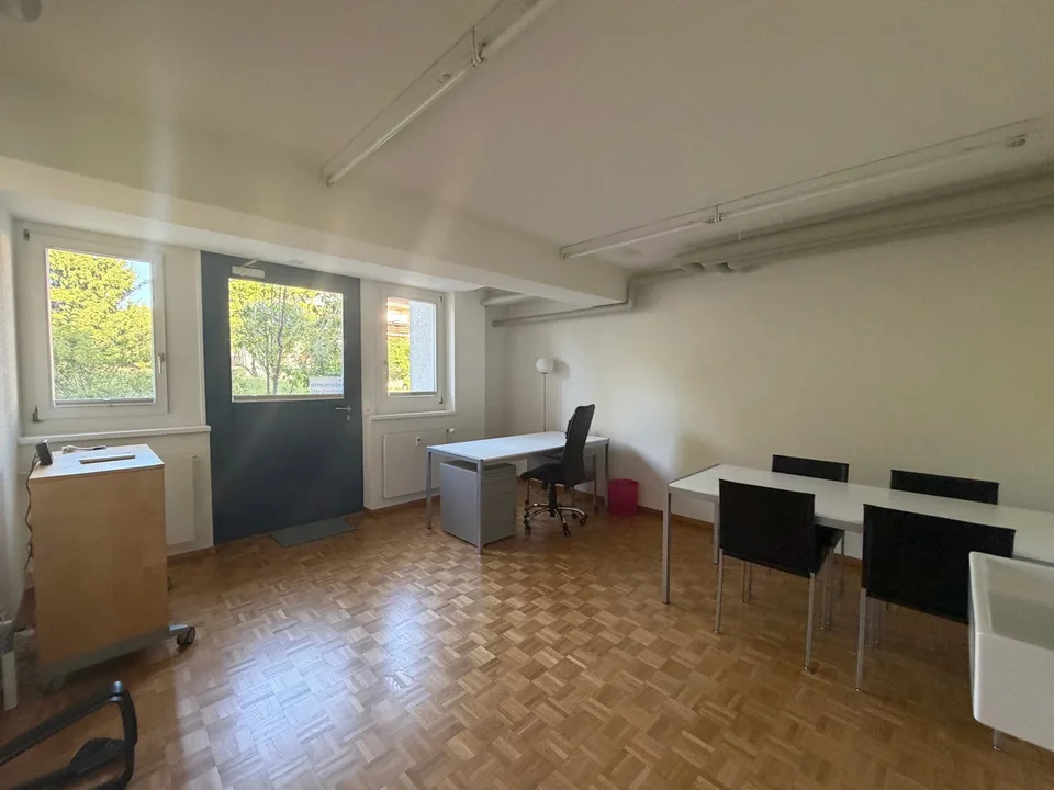 Charmantes Gewerbelokal / Büro in Brütten – ca. 20 m²