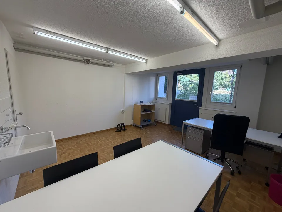 Charmantes Gewerbelokal / Büro in Brütten – ca. 20 m²