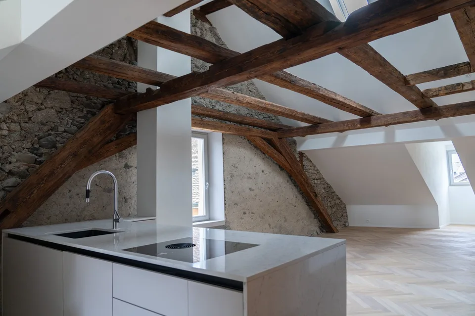 Charmante, kernsanierte 4.5-Zimmer-Dachmaisonettewohnung