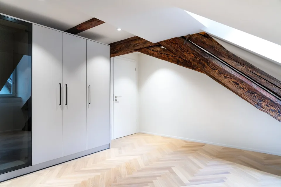 Charmante, kernsanierte 4.5-Zimmer-Dachmaisonettewohnung