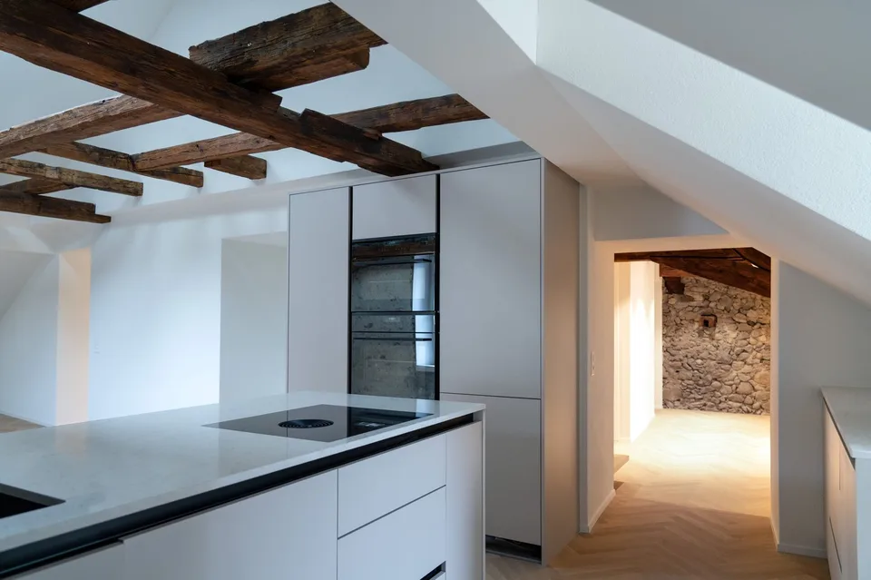 Charmante, kernsanierte 4.5-Zimmer-Dachmaisonettewohnung