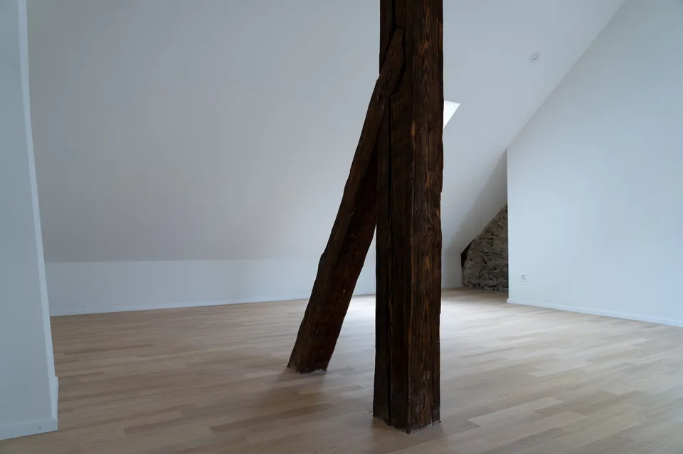 Charmante, kernsanierte 4.5-Zimmer-Dachmaisonettewohnung