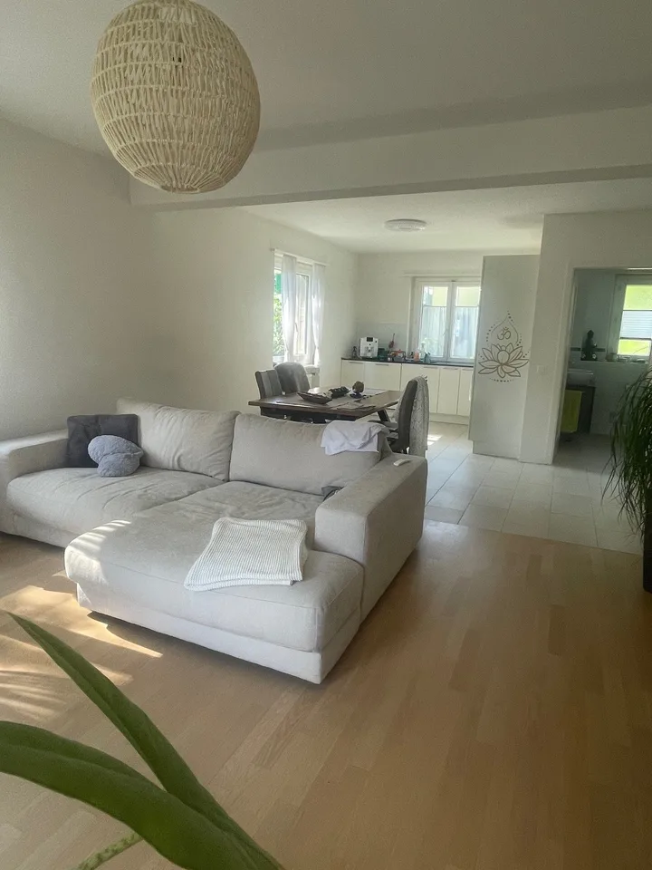 Appartamento soleggiato di 2,5 locali con balcone a Solothurn