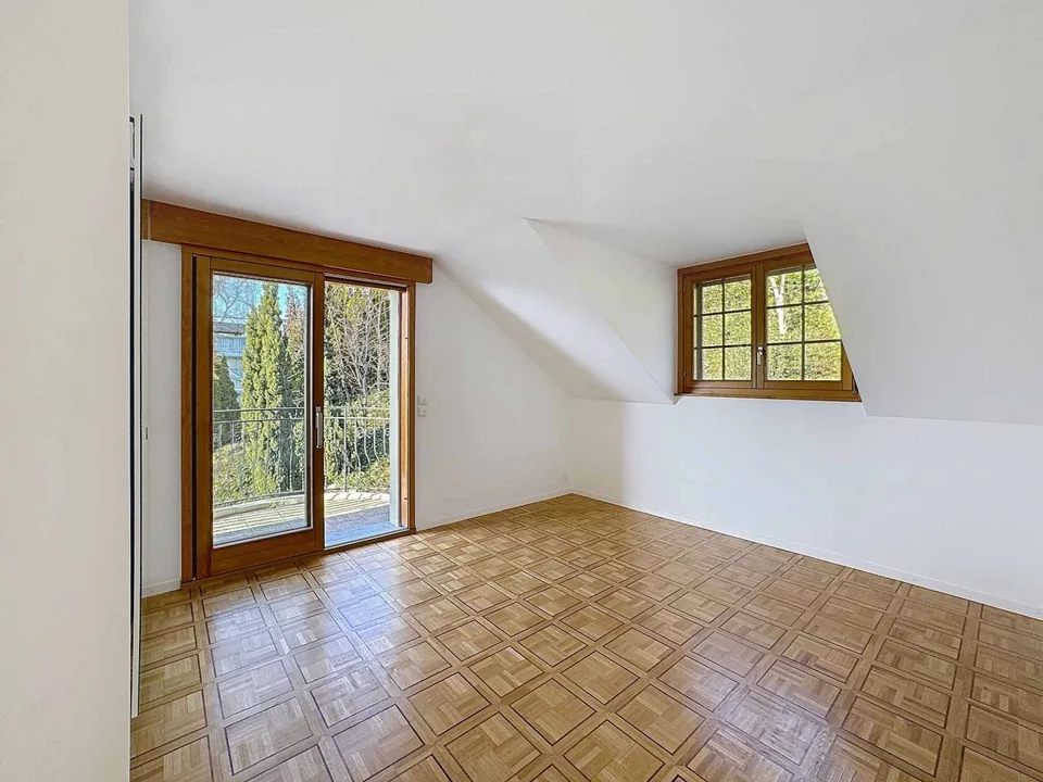 Beautiful 2.5-room apartment with 72 m2, balconies and a very nice view of the lake