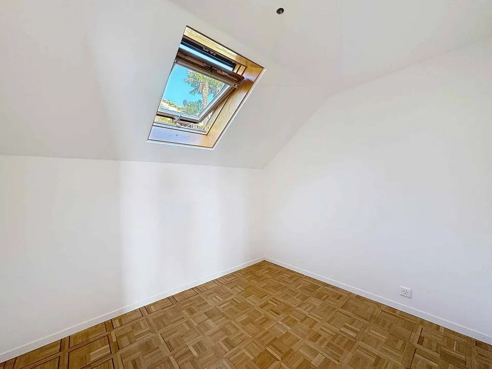 Beautiful 2.5-room apartment with 72 m2, balconies and a very nice view of the lake