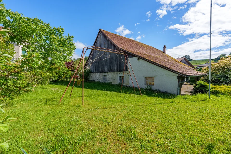 Haus im Dorfstil zum Umbauen