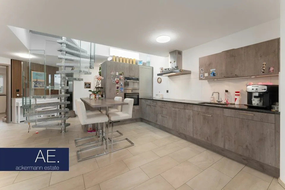 Maison multifamiliale moderne avec normes de construction durables