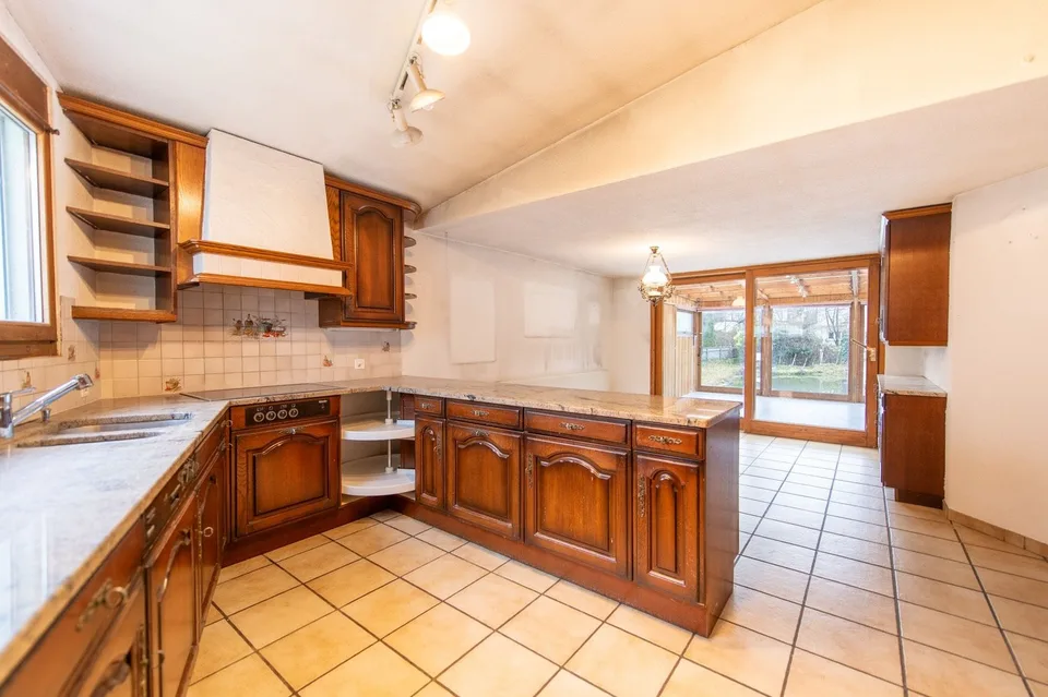 Single-family house with garden house and plenty of space for pets and hobbies